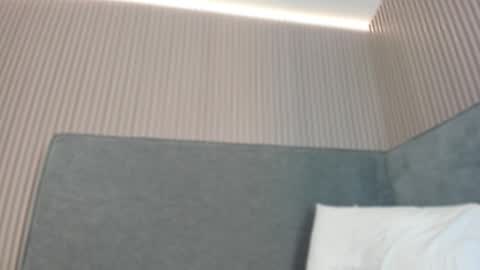 emelie_89 online show from December 2, 12:29 pm