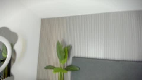 emelie_89 online show from April 22, 11:51 am