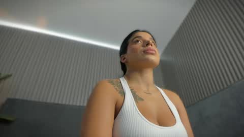 emelie_89 online show from April 20, 11:35 am