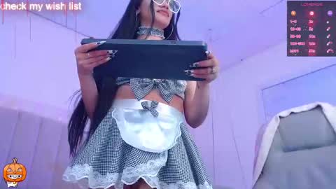 Snapshot of emerald_gh chatting on October 8, 12:48 am Danna online show from October 8, 12:48 am