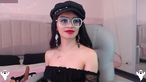 Snapshot of emerald_gh chatting on October 15, 3:31 am Danna online show from October 15, 3:31 am