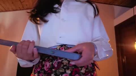 Emilia Gomez online show from November 17, 6:30 pm