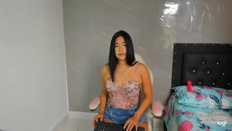 emikawaii online show from August 3, 8:03 pm