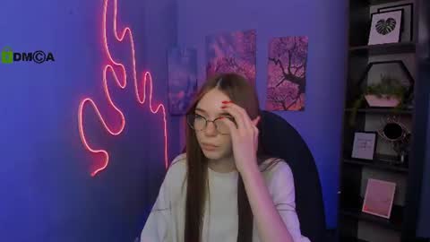 Emi online show from July 14, 11:15 am