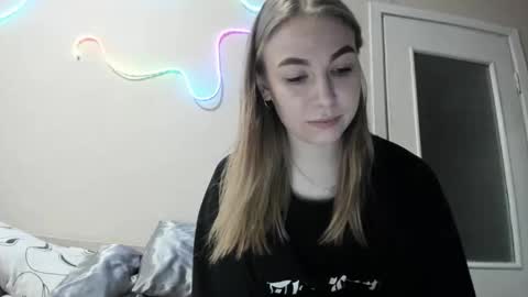 Emilia online show from June 4, 2:43 pm