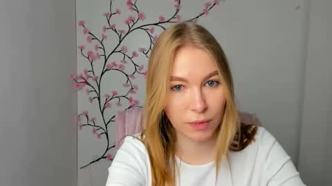 Emilia online show from April 13, 5:31 am