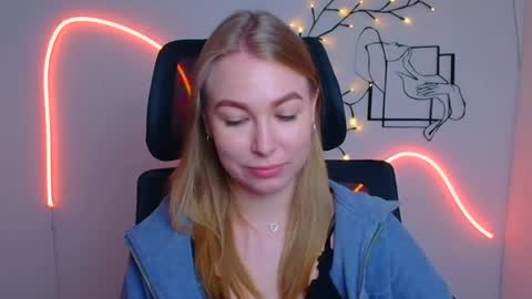 Emilia online show from July 20, 5:32 am