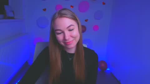 Snapshot of emilia_ilia chatting on March 3, 12:09 pm Emilia online show from March 3, 12:09 pm