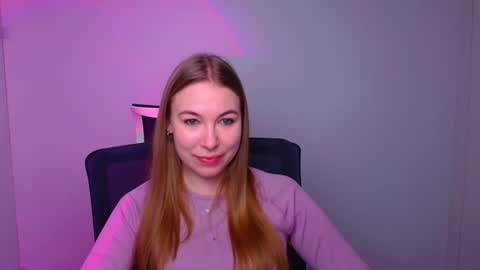 Snapshot of emilia_ilia chatting on February 11, 6:08 am Emilia online show from February 11, 6:08 am