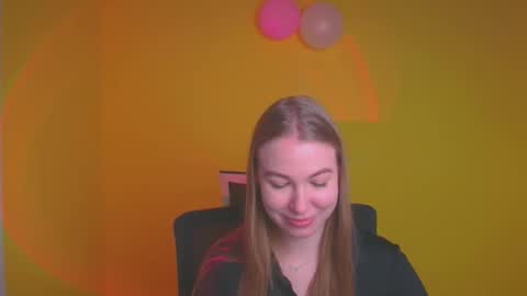 Snapshot of emilia_ilia chatting on February 20, 12:36 pm Emilia online show from February 20, 12:36 pm