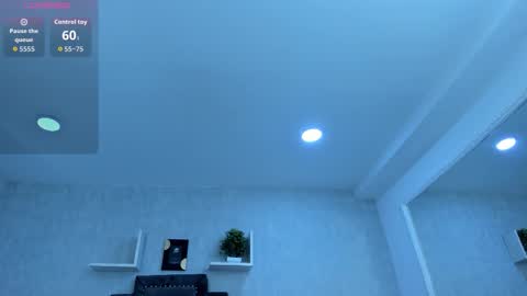 Snapshot of emiliarose_ chatting on October 9, 9:19 pm EmiliaRose online show from October 9, 9:19 pm