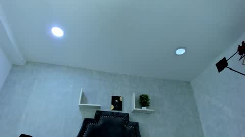Snapshot of emiliarose_ chatting on September 21, 8:40 pm EmiliaRose online show from September 21, 8:40 pm