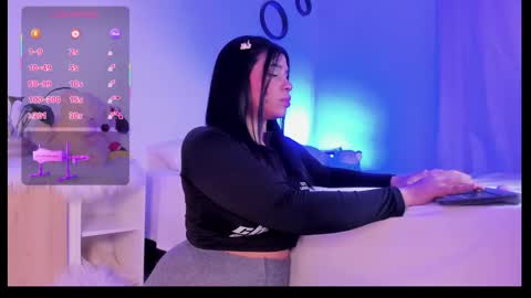 Emilie James online show from December 19, 3:48 pm