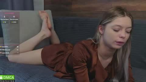 emilielong online show from April 25, 6:27 am