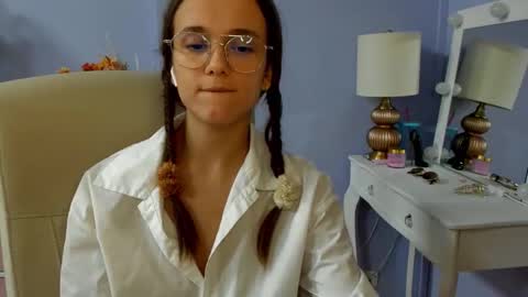 Emilly online show from February 28, 9:20 am