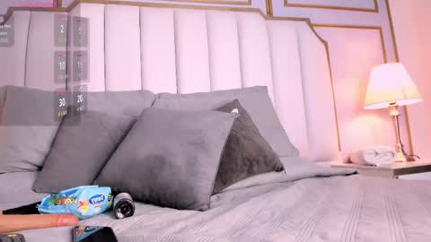 emilly_mell online show from January 18, 11:50 am