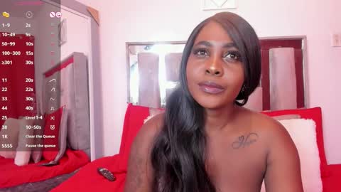 Emilly Roa online show from February 24, 10:30 pm