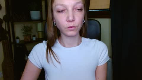 Emilly online show from February 24, 1:10 pm