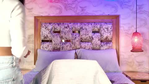 emily_dempsey online show from April 9, 7:19 pm