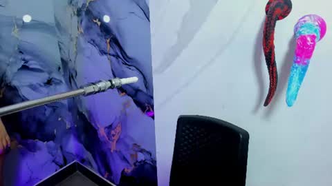 emily_evol online show from June 11, 11:51 am