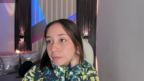 Snapshot of emily_layton chatting on January 23, 3:11 pm Emily online show from January 23, 3:11 pm