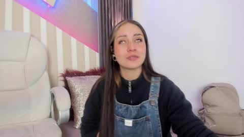 Snapshot of emily_layton chatting on September 30, 2:55 pm Emily online show from September 30, 2:55 pm