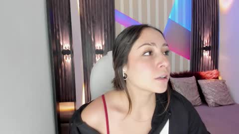 Snapshot of emily_layton chatting on September 21, 4:16 pm Emily online show from September 21, 4:16 pm