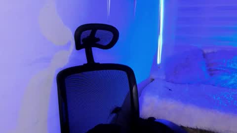 emily_lindey online show from January 12, 3:45 am