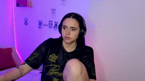 Emily Lindey online show from April 6, 4:23 am