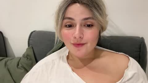 Snapshot of emily_morning_dew chatting on September 9, 8:52 pm emily_morning_dew online show from September 9, 8:52 pm