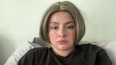 emily_morning_dew online show from June 7, 11:50 am