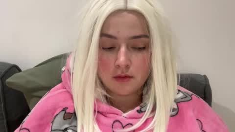 emily_morning_dew online show from November 16, 3:12 pm