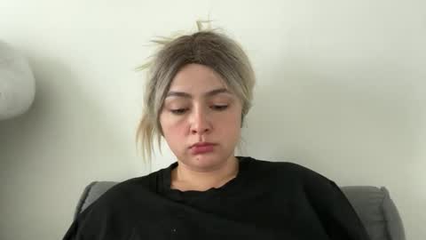 Snapshot of emily_morning_dew chatting on September 15, 7:38 am emily_morning_dew online show from September 15, 7:38 am