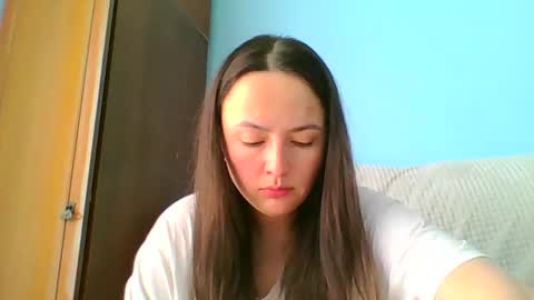 Snapshot of emily_morning_dew chatting on March 11, 8:19 am emily_morning_dew online show from March 11, 8:19 am
