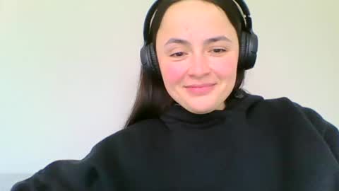 Snapshot of emily_morning_dew chatting on January 24, 11:26 am emily_morning_dew online show from January 24, 11:26 am