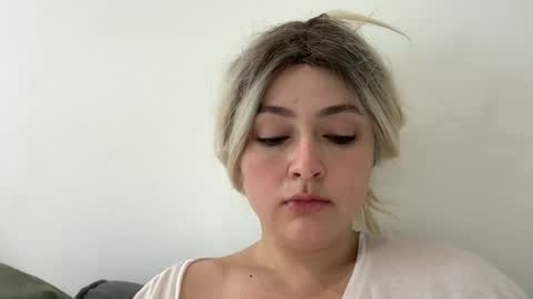 Snapshot of emily_morning_dew chatting on September 11, 7:42 am emily_morning_dew online show from September 11, 7:42 am