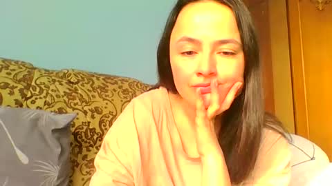 Snapshot of emily_morning_dew chatting on January 14, 8:31 am emily_morning_dew online show from January 14, 8:31 am