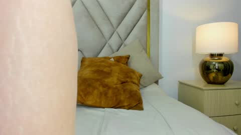 Emily online show from April 22, 7:33 pm