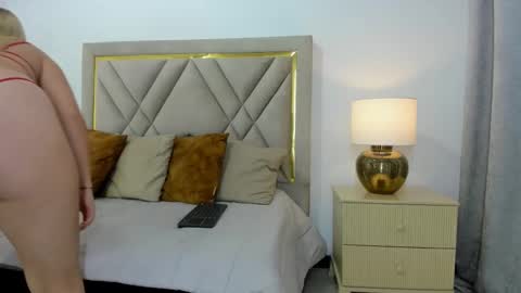 Emily online show from February 25, 6:39 pm