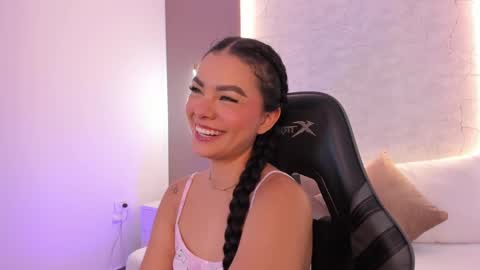 emily_tolson online show from February 23, 7:24 pm