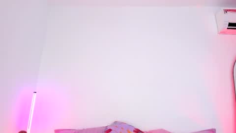 emily_walker4 online show from June 12, 3:03 am