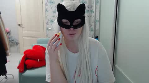 Emily online show from January 9, 2:21 pm