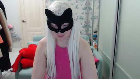 Emily online show from January 10, 2:22 pm