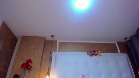 Snapshot of emilyadams0 chatting on February 15, 10:10 pm emilyadams0 online show from February 15, 10:10 pm