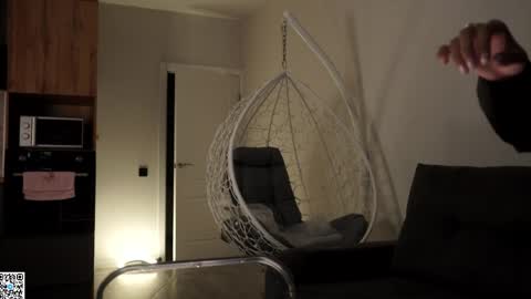 emilybatee online show from April 26, 5:43 pm