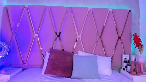 Emily online show from April 19, 1:16 am