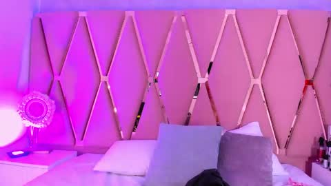 Emily online show from April 26, 1:25 am