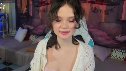Emilyhaves online show from November 8, 6:24 pm