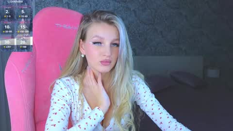 emilydancee online show from January 21, 4:48 pm