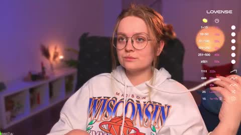 Emily  online show from March 6, 12:09 pm